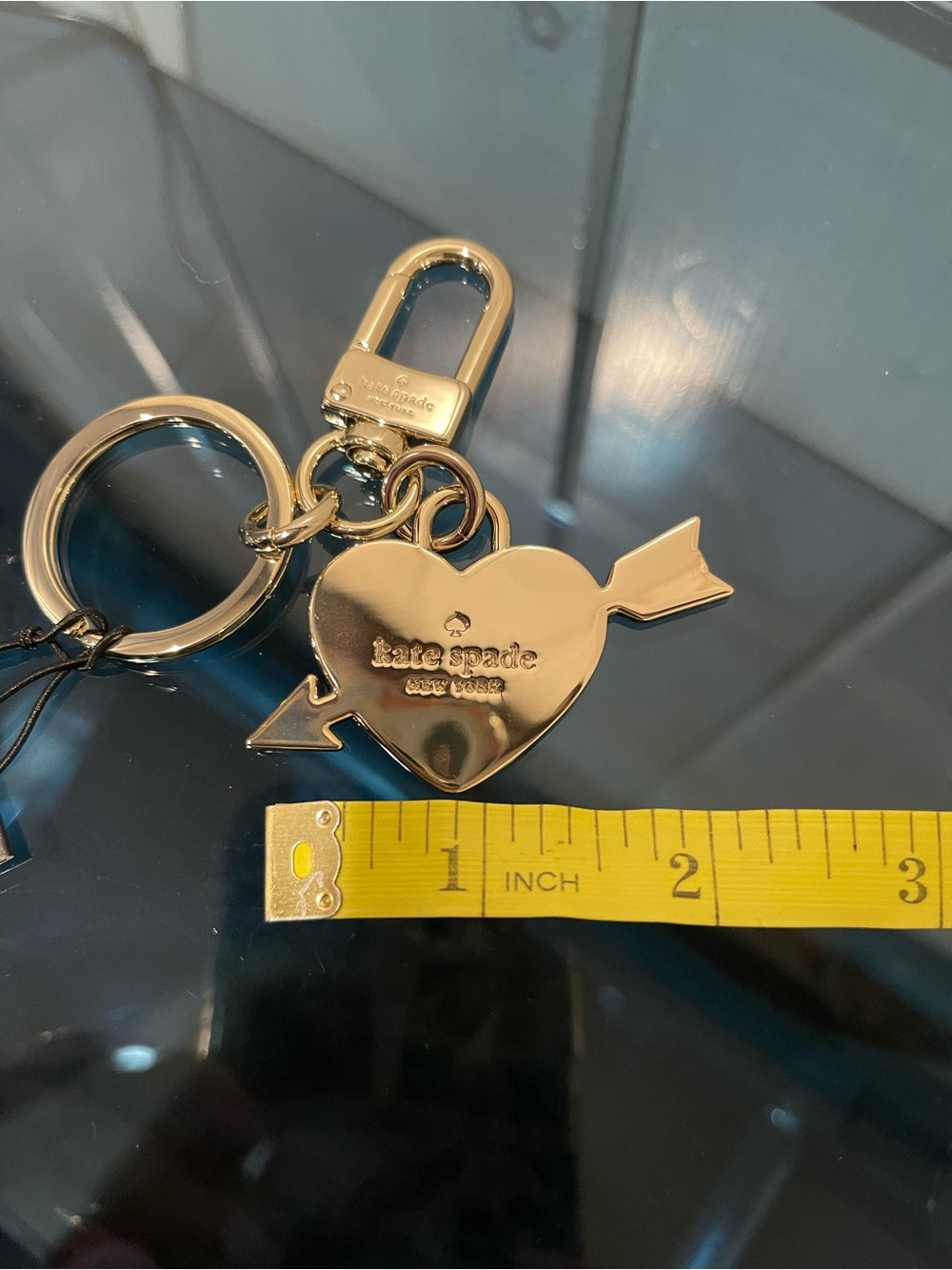$129 Kate Spade ♠️ Love Shack Bag Charm Gold-Tone Red Heart Arrow Key Ring NWT - Picture 7 of 8